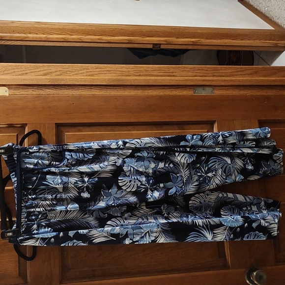 Casual pants size large - Picture 1 of 3